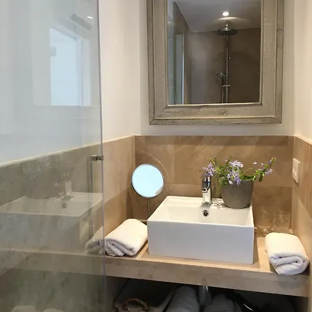 펜션 Mesomax - Vue & Piscine A Hyeres-carqueiranne 카르쿠에이란느